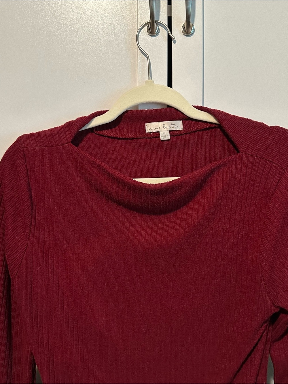 Nine Britton Burgundy Long Sleeve Knit Top Size Medium - Picture 3 of 7